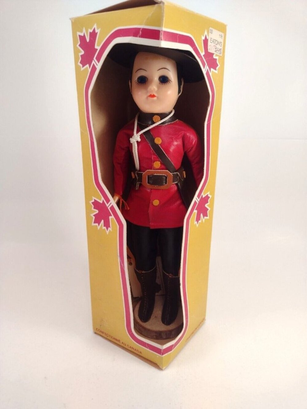 Indian Art Eskimo Canadian Man Mountie Doll Vintage Figurine w/ Box Canada Male